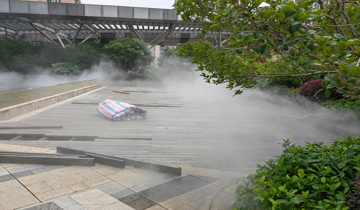 楼顶花园餐厅景观雾森系统